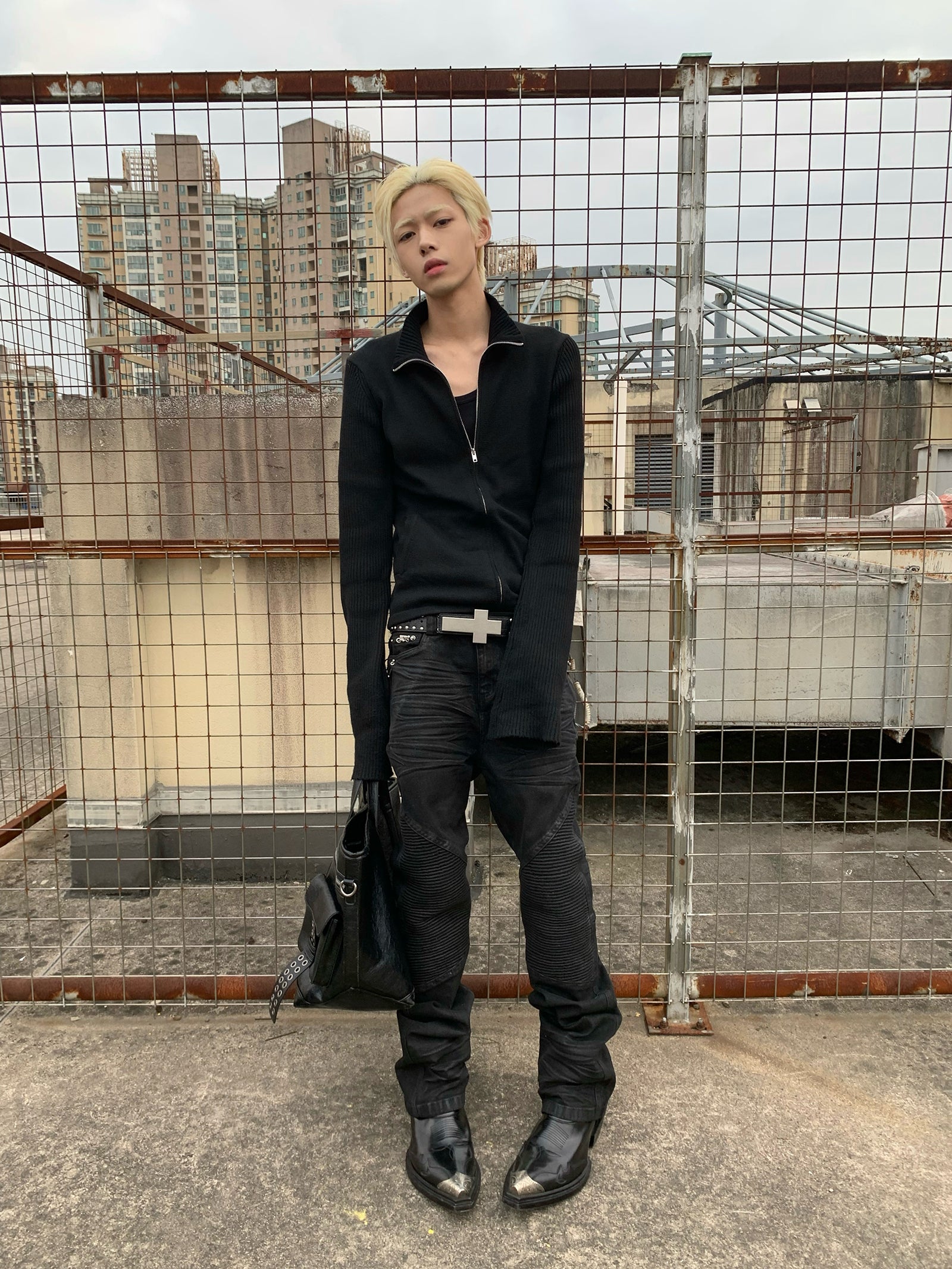 "╋" Cracked Leather Rivet Belt