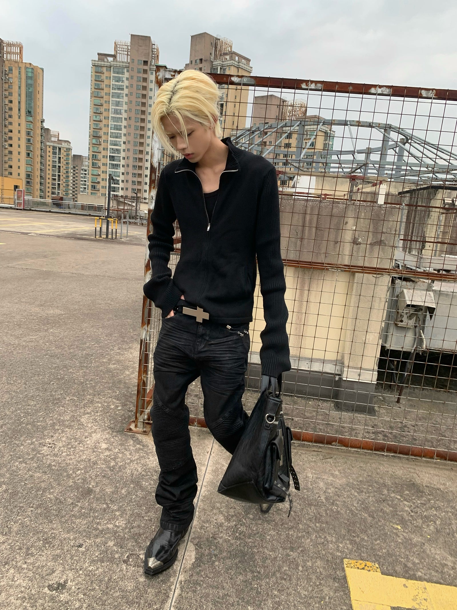"╋" Cracked Leather Rivet Belt