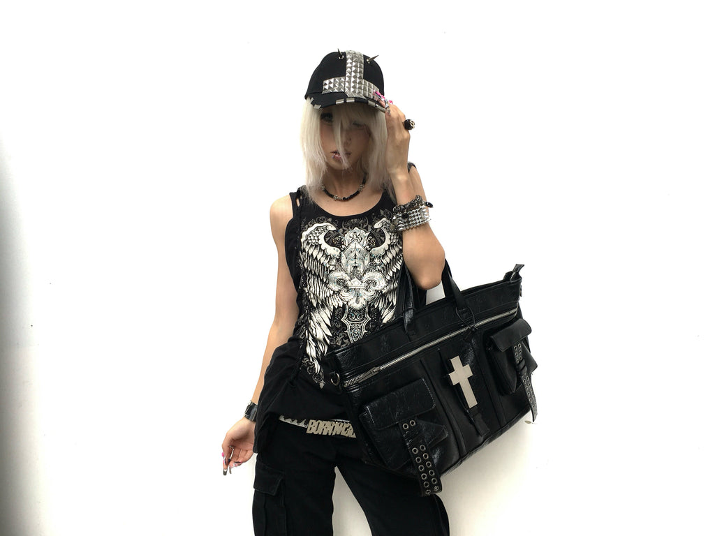"RЖЯ" Rivet Curve Brim Cap