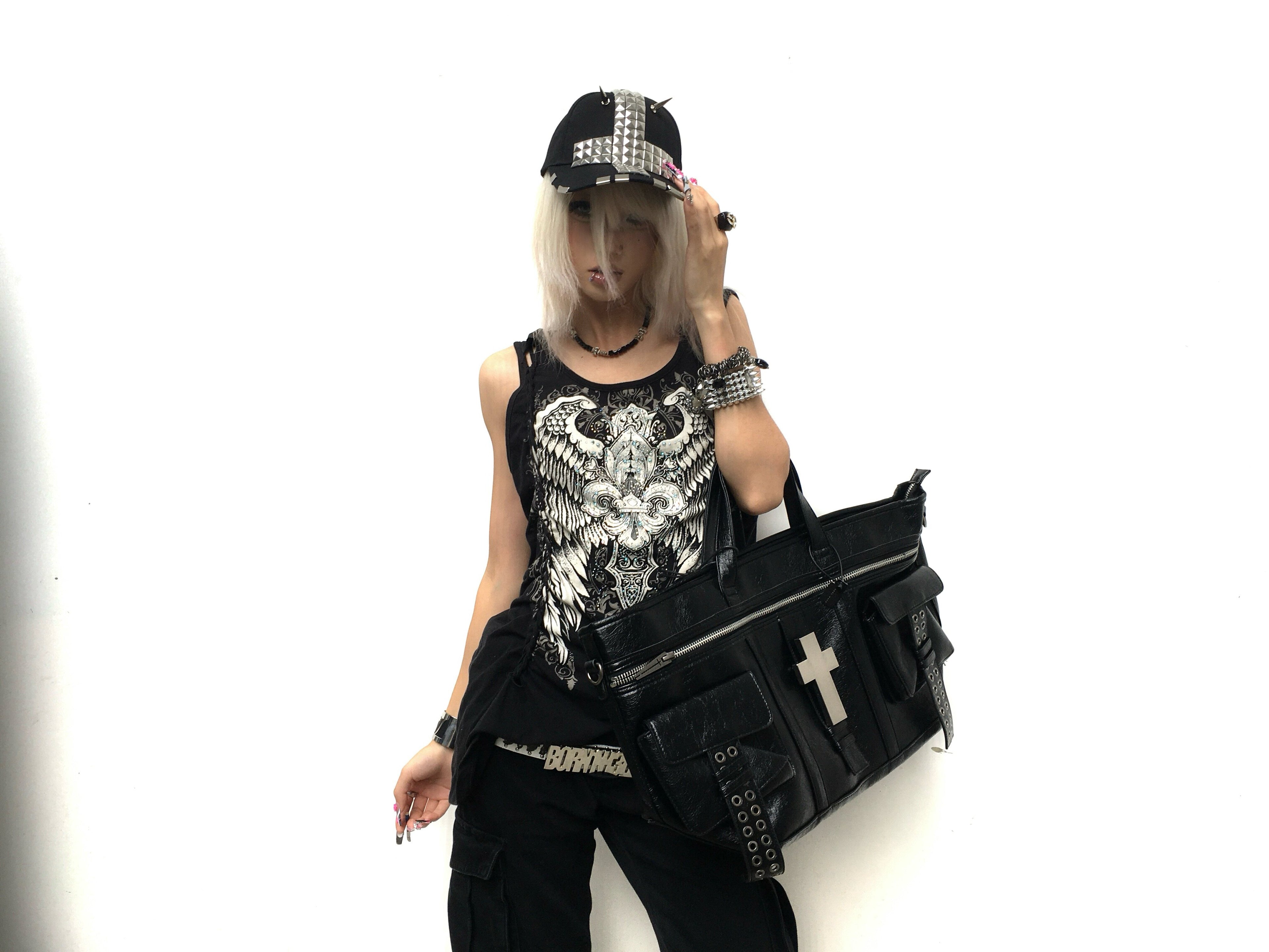 "RЖЯ" Rivet Curve Brim Cap