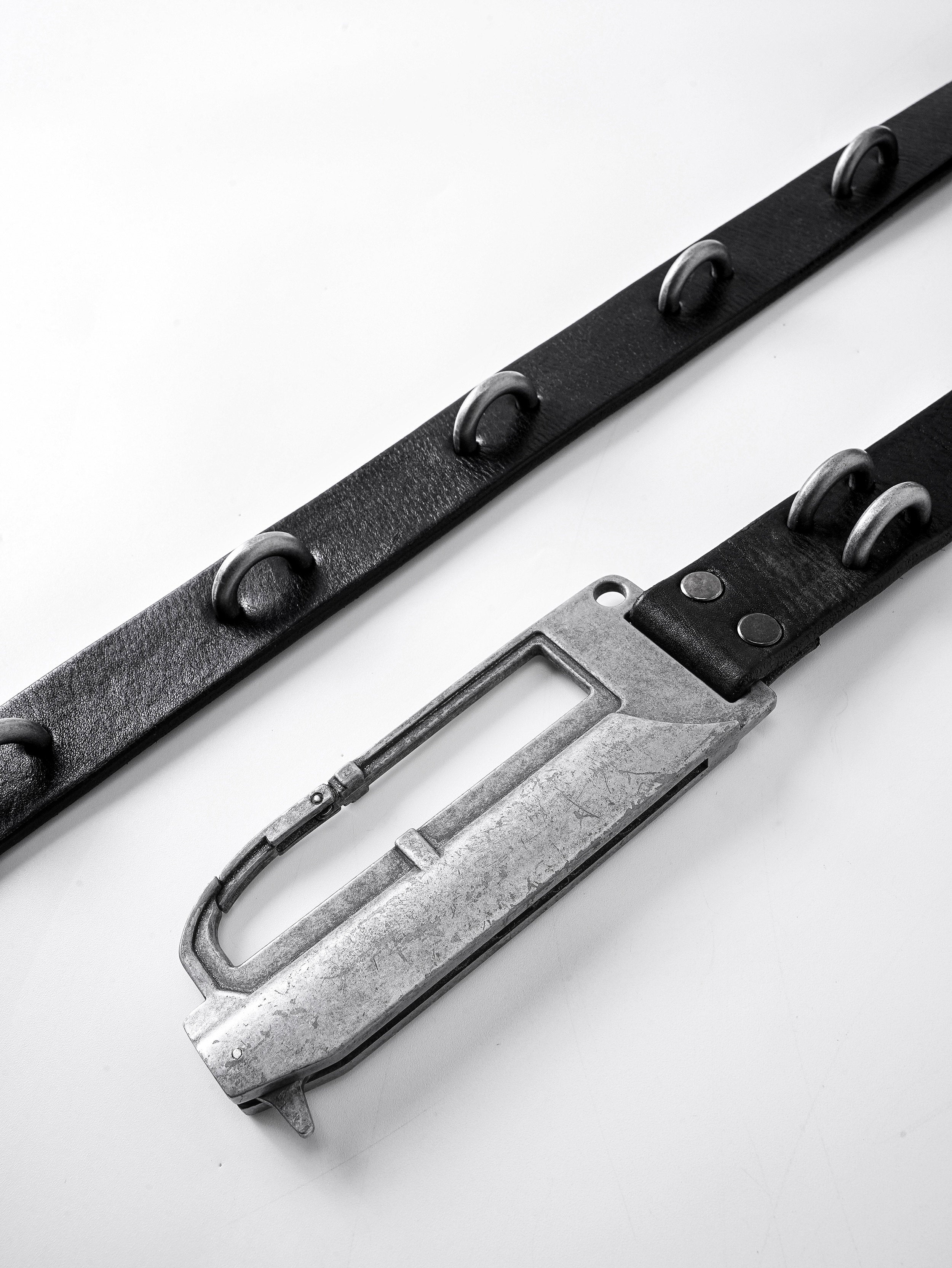 BΣLA Military Leather Belt - Steel Ring & Blade Buckle