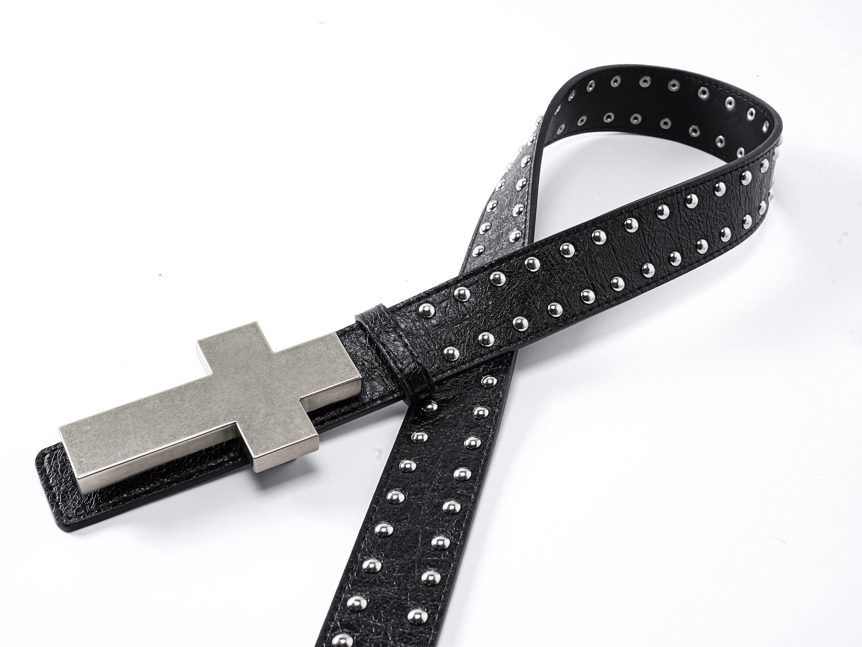 "╋" Cracked Leather Rivet Belt