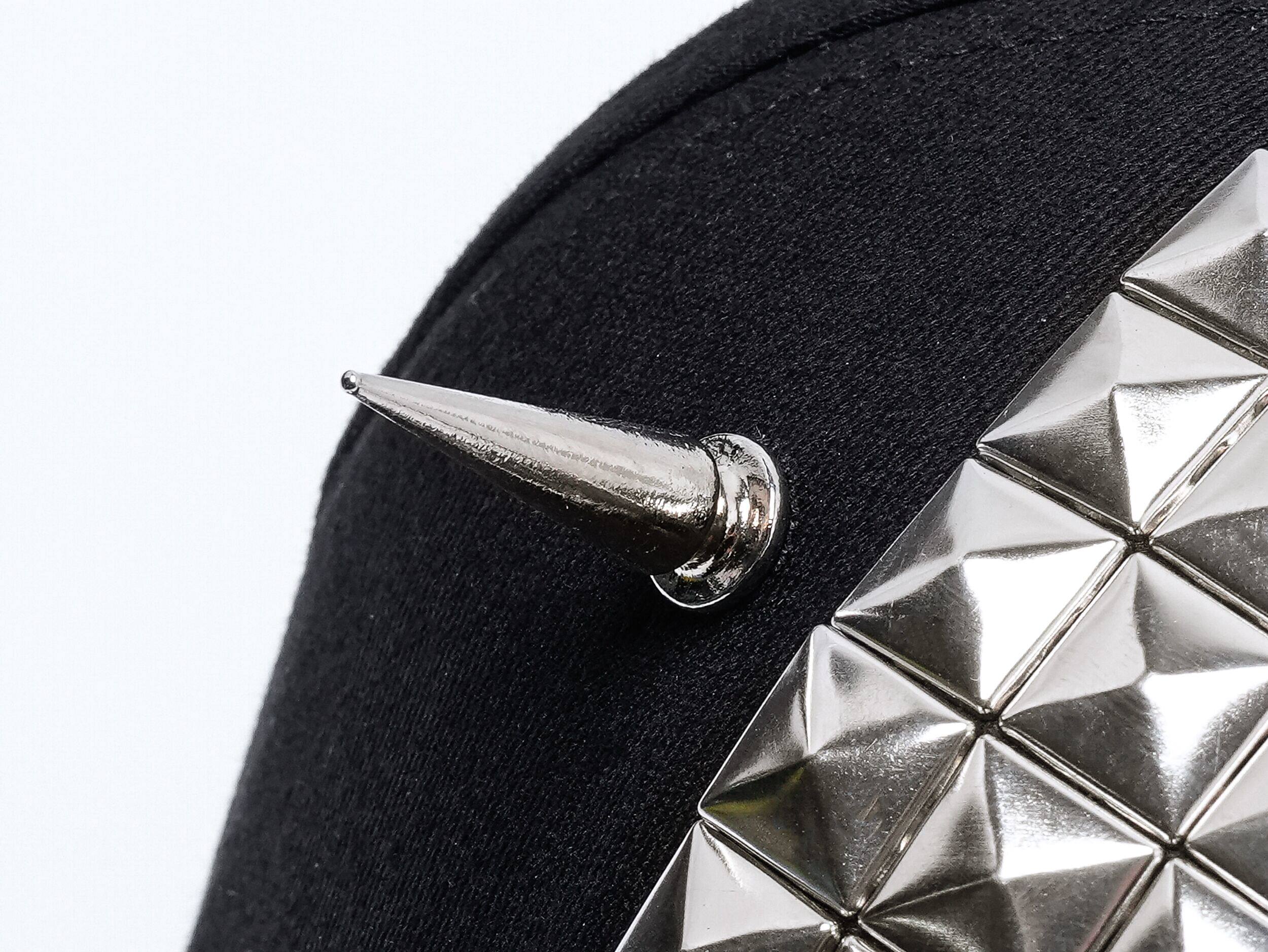 "RЖЯ" Rivet Curve Brim Cap