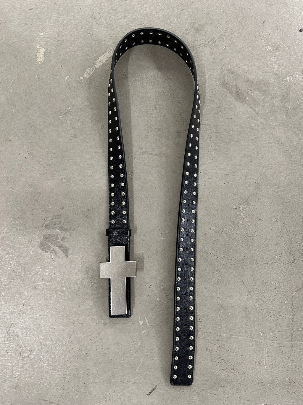 "╋" Cracked Leather Rivet Belt