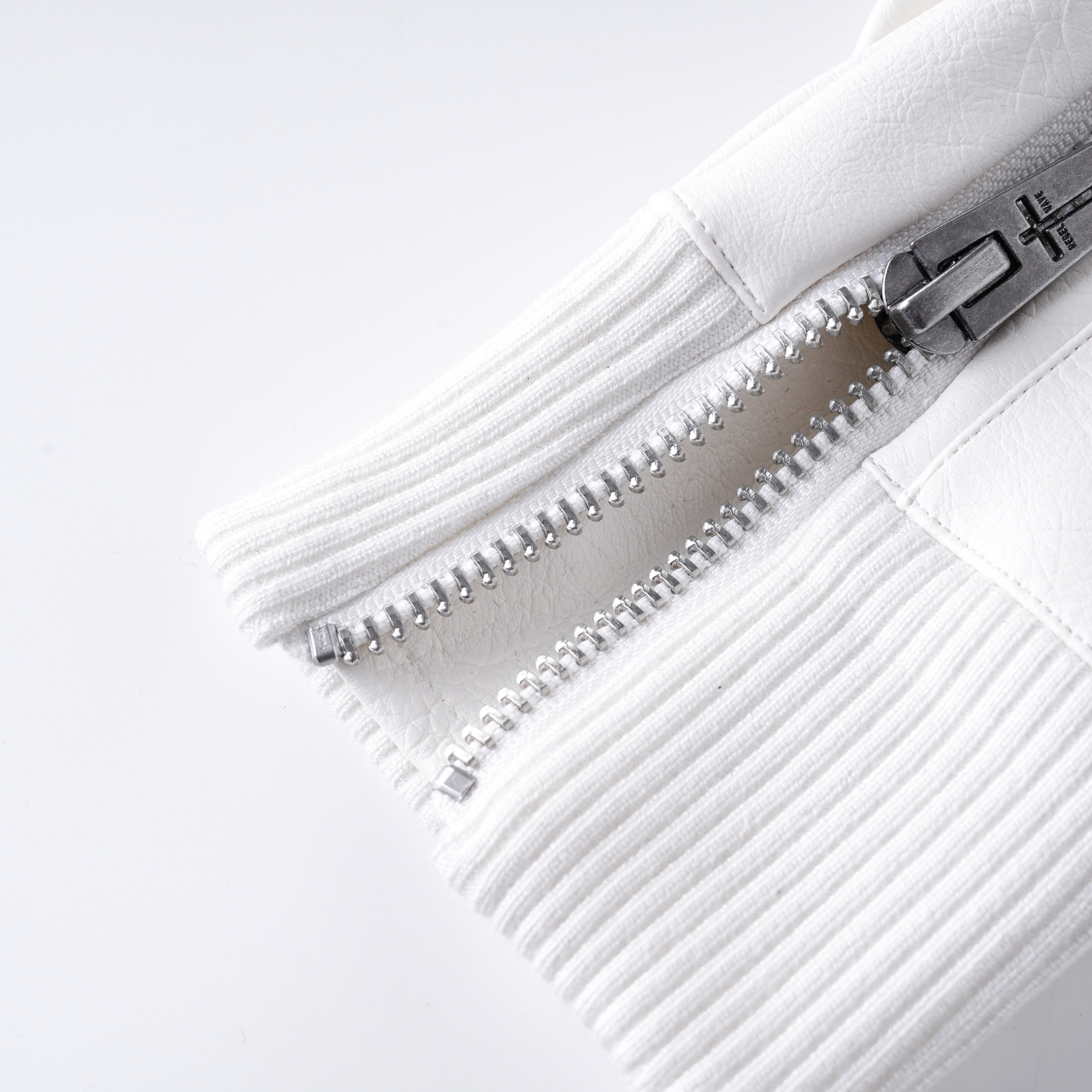 White Double-Zipper Layered Gloves