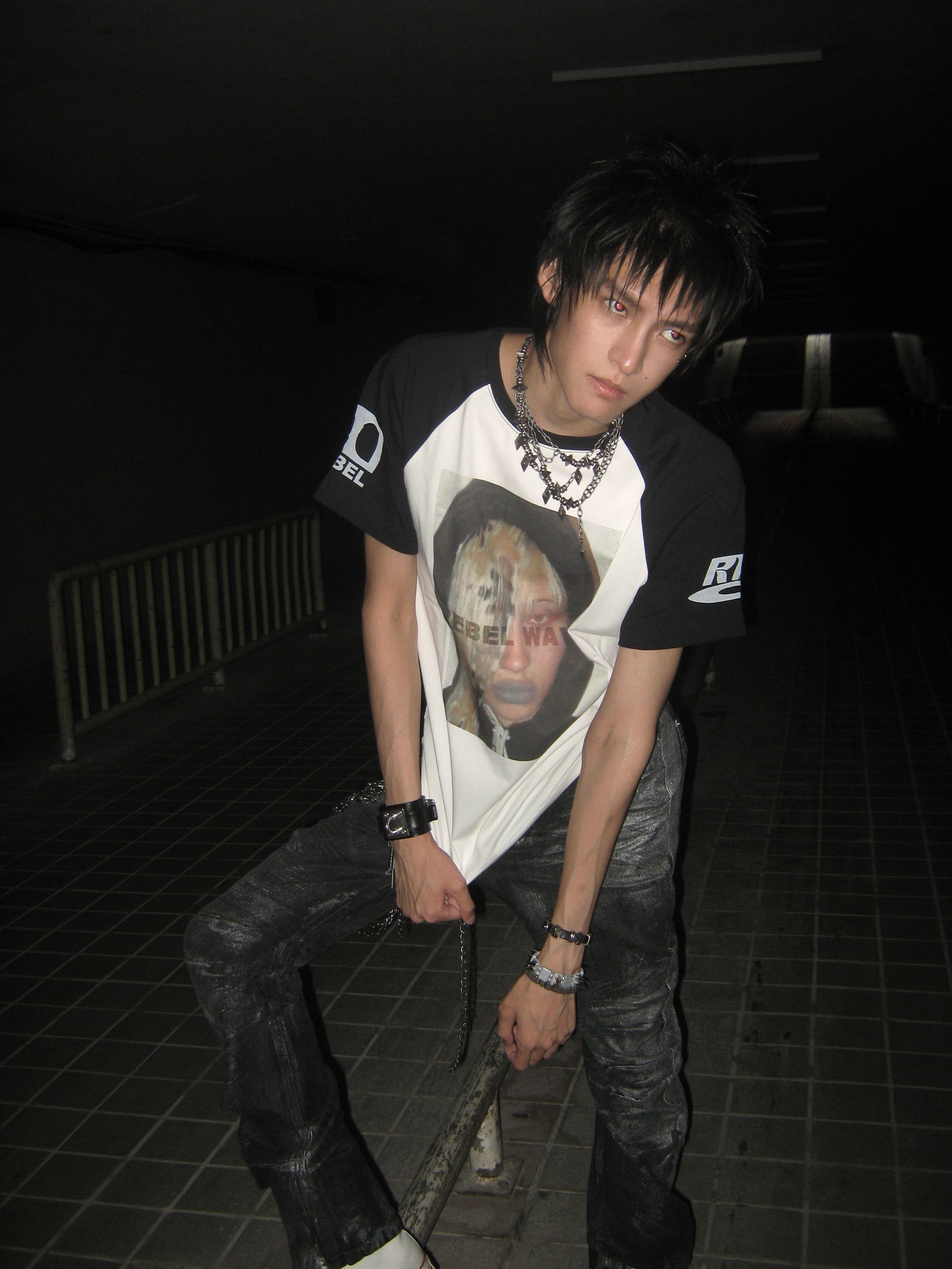 Figure Print Short Sleeve Tee | Niche Graphic T-shirt